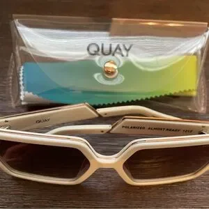 Quay Australia | Accessories | Quay Australia Cream  display picture 1